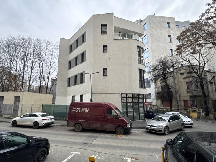 Bloc Piata Unirii - Pretabil rezidential, Airbnb, Hotel, Clinica medicala!