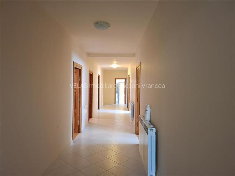 Vila Petresti P+ET, CT, 1012 mp teren - 9