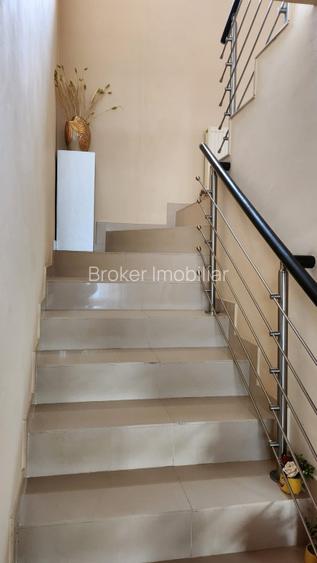 Vila P+ 1 ,Zona Medeea spre Cet , teren 360 mp - 12