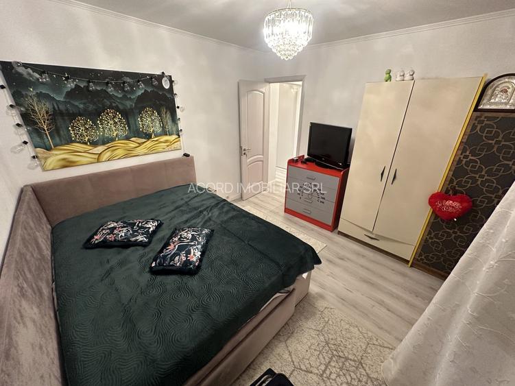 Apartament 3 camere zona Tomis 3 cu Centrala Renovat Total - 3