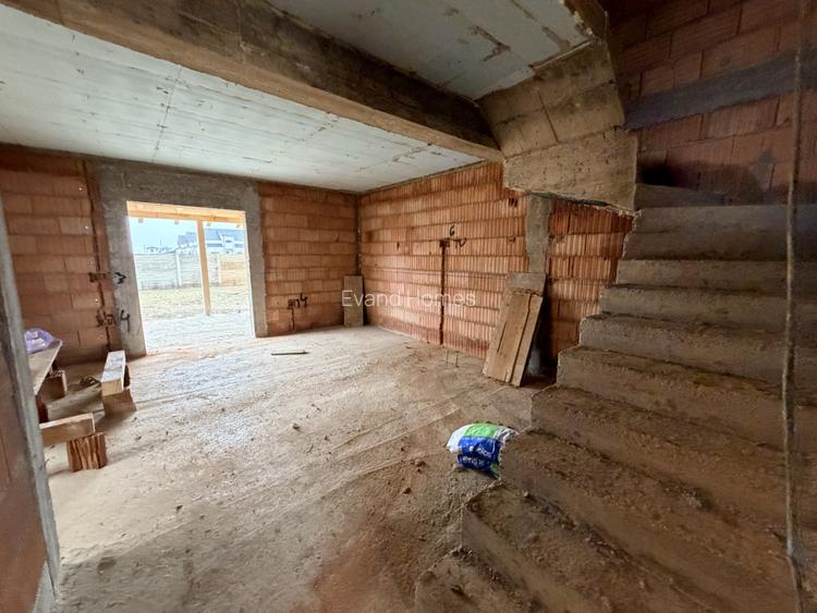 Duplex cu 4 camere -110 mp- Mosnita Noua - Comision 0% - 11