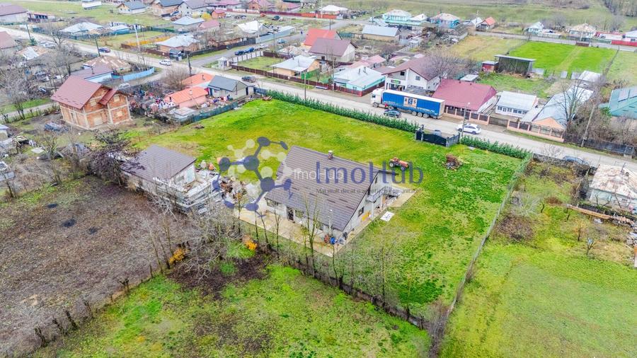 Teren intravilan de vânzare în Letcani - Bogonos, utilități, asfalt - 4