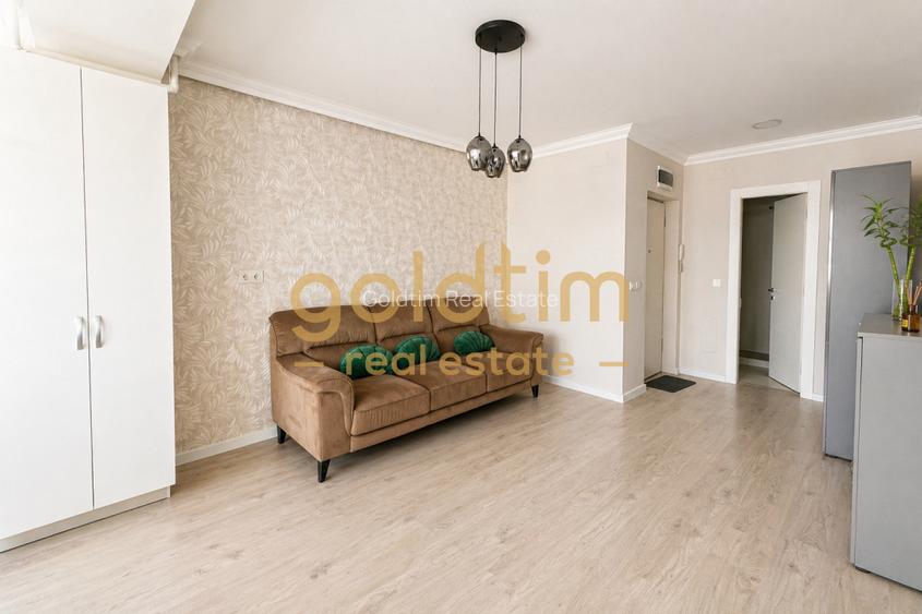 LUX / MOBILAT UTILAT / BALCON GENEROS / LOC DE PARCARE - 12