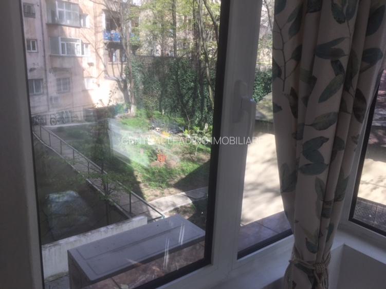 2C/ GARSONIERA DUBLA MODERNA 1/7 stradal Magheru VEDERE SPATE:CURTEA BLOCULUI - 11