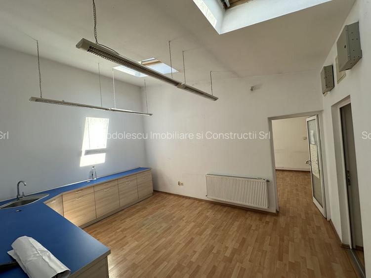 Spatiu de birou -zona strada Cluj/ 4 locuri de parcare - 4