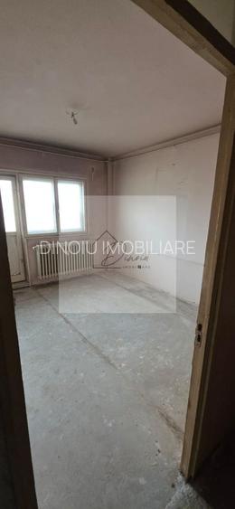 Apartament 4 camere B-dul Tineretului I Locatie excelenta I COMISION 0 - 9