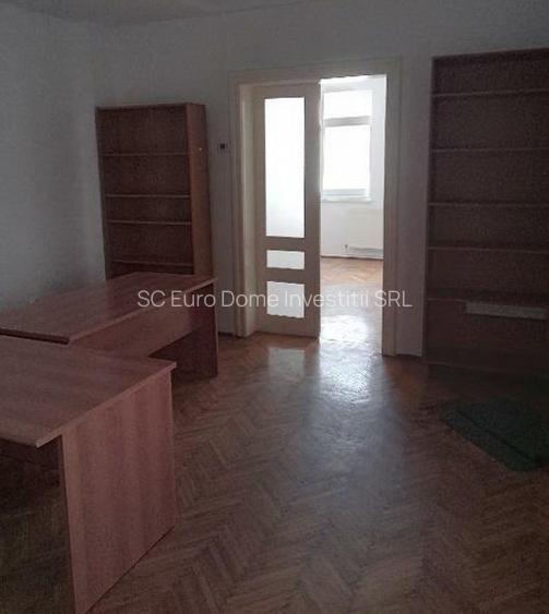 Casa nemobilata in zona Grivitei - Colina Universitatii - 2