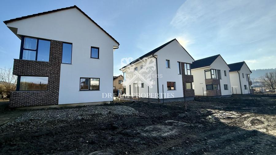 COMISION 0%! Casă individuală, 5 camere, 3 bai, teren 474 mp, Chinteni - 14