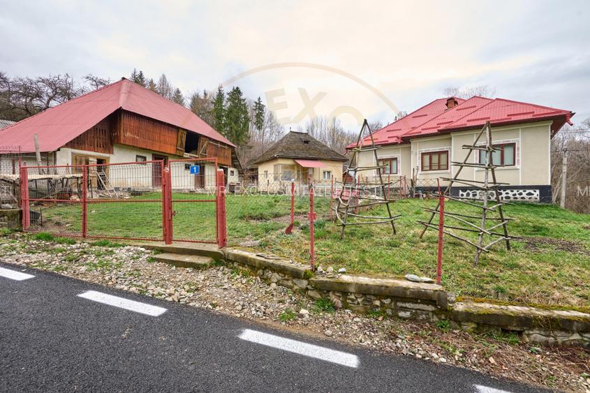 Casa  la munte cu teren generos in Com. Nucsoara, loc. Slatina jud. Arges! - 2