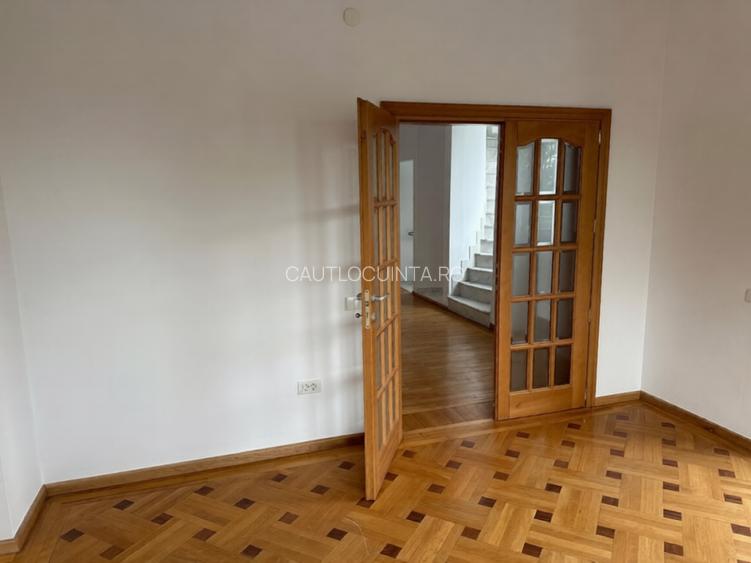 Casa Individuala | Drumul Taberei | 9 camere | Curte Mare | Parcare - 2