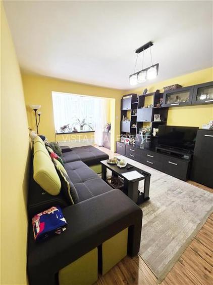 Apartament 4 camere, zona Astra - 8