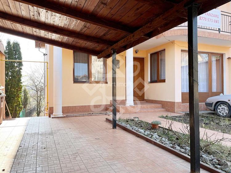 Vila de vanzare pe Malul Crisului, strada Facliei Oradea - 13