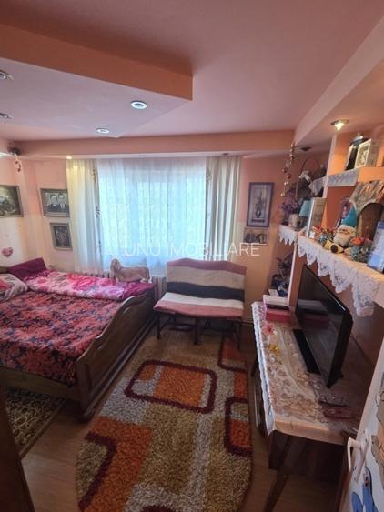 Etaj 2 - 3 camere - model spatios - geam la baie - Alexandru - Zimbru - 6