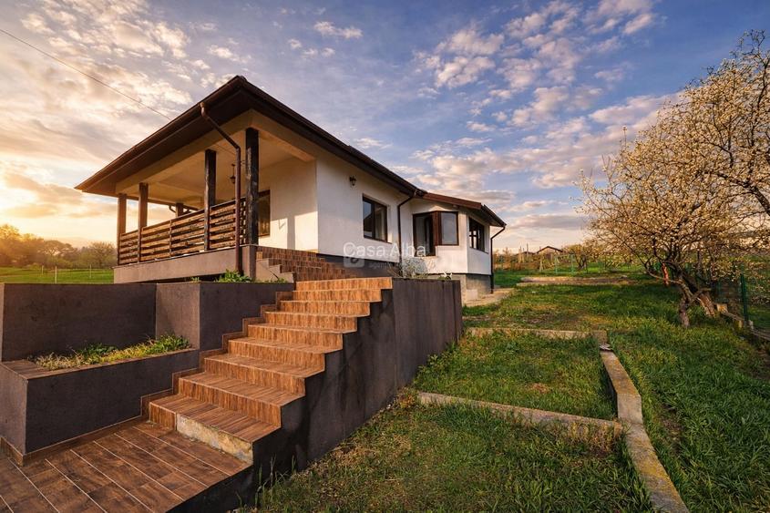 Proprietate cu panorama deschisa, constructie robusta | apus memorabil - 3