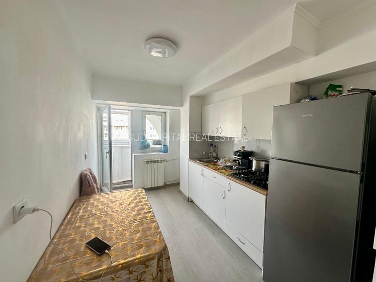 Apartament 3 camere de vânzare – Bulevardul Decebal (stradal), vedere integrală - 2