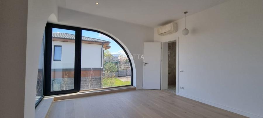 Vila Lux cu vedere la LAGUNA ALBASTRA - 34