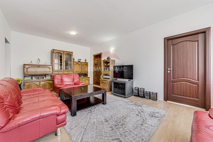 Casă cochetă de vânzare, teren 954 mp, posibil parcelare, în Subcetate - 24