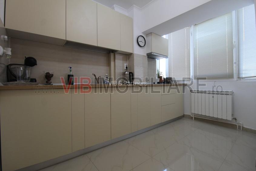 Decebal-Piata Alba Iulia-vedere bulevard-studio complet renovat - 8