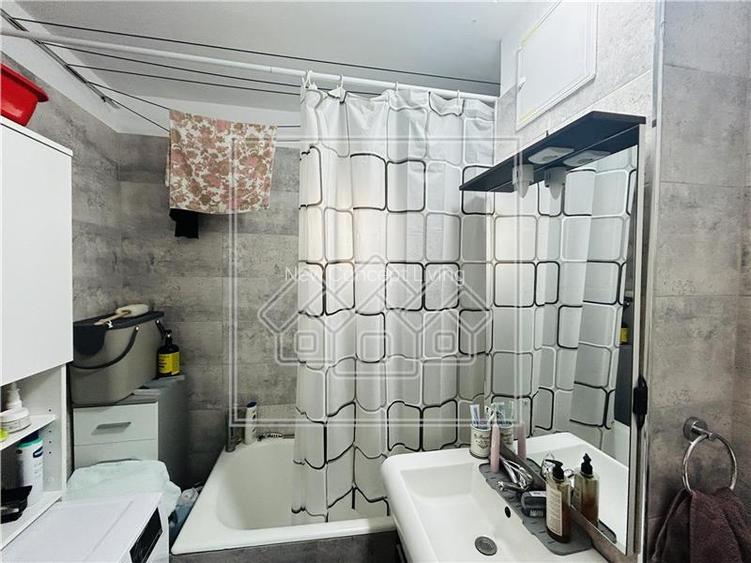 Apartament de vanzare in Sibiu - 2 camere, pivnita -Etaj 2/5 -V. Aurie - 8