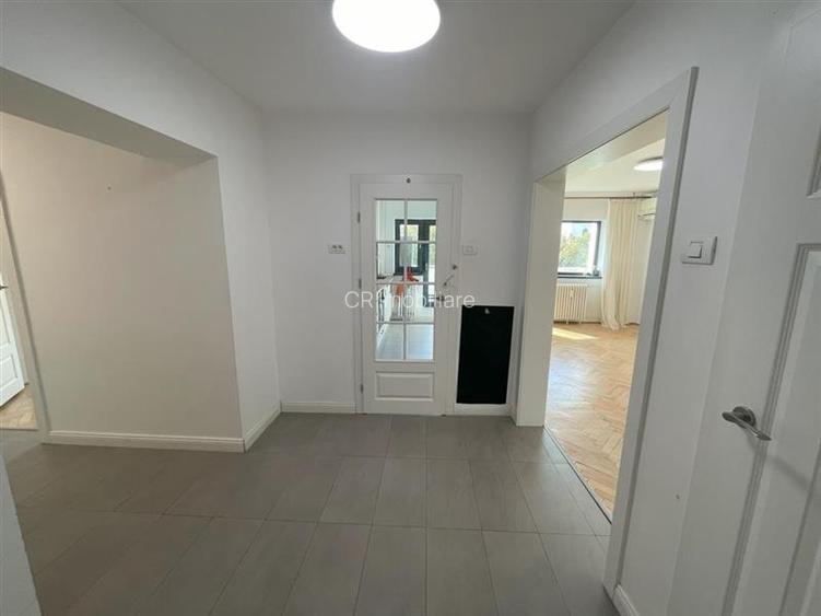 Vanzare apartament 3 camere Renovat Unirii-Splai - 2