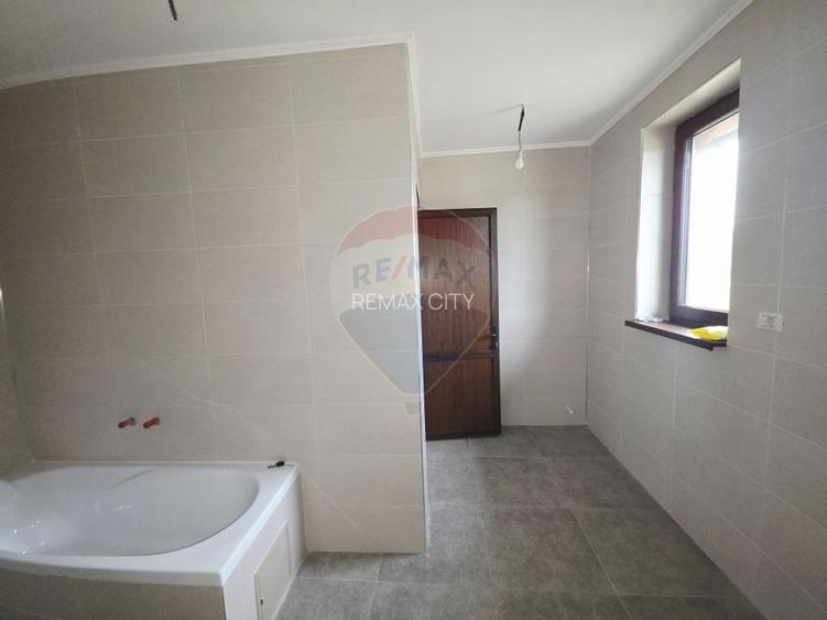 Casă cu livadă și teren generos – Girov - 18