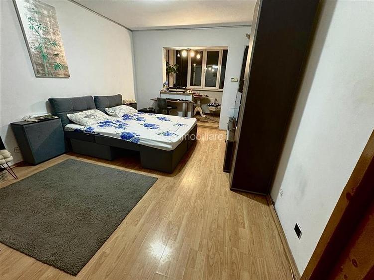 Apartament cu 3 camere , 2 bai si parcare -Profi Tractoru - 3
