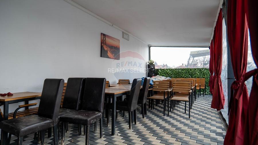 Vanzare  casa cu restaurant, terasa si teren intravilan liber - Titu - 5