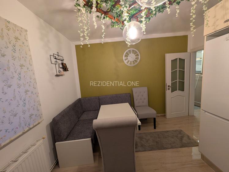 Renovat, 2 camere decomandate - 64 mp , etaj intermediar, Nord - 12