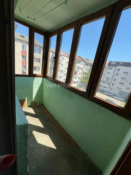 Apartament 3 camere, decomandat, etaj 3 - 11