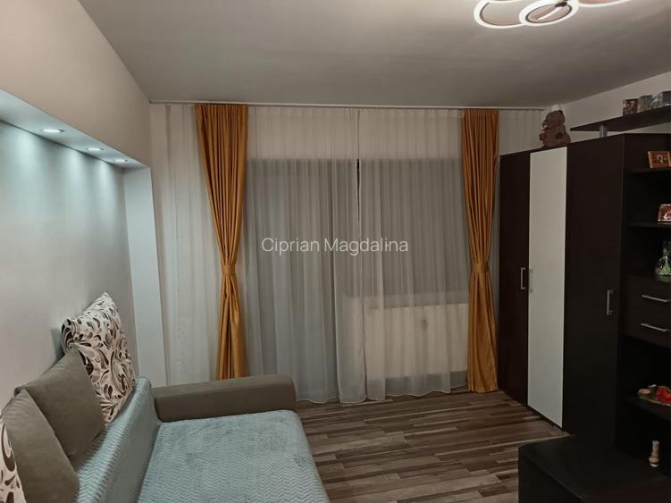 Apartament 2 camere, decomandat,  Deva, bulevardul Decebal (prețul e negociabil) - 2
