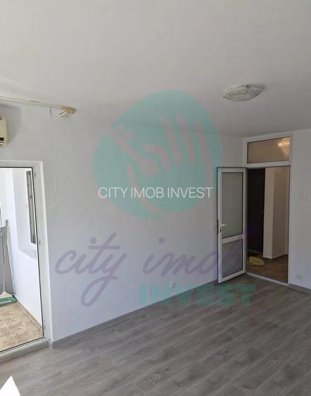 Garsoniera la 6 minute distanta de metrou - 2