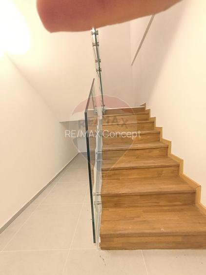 Casă de vanzare - 11