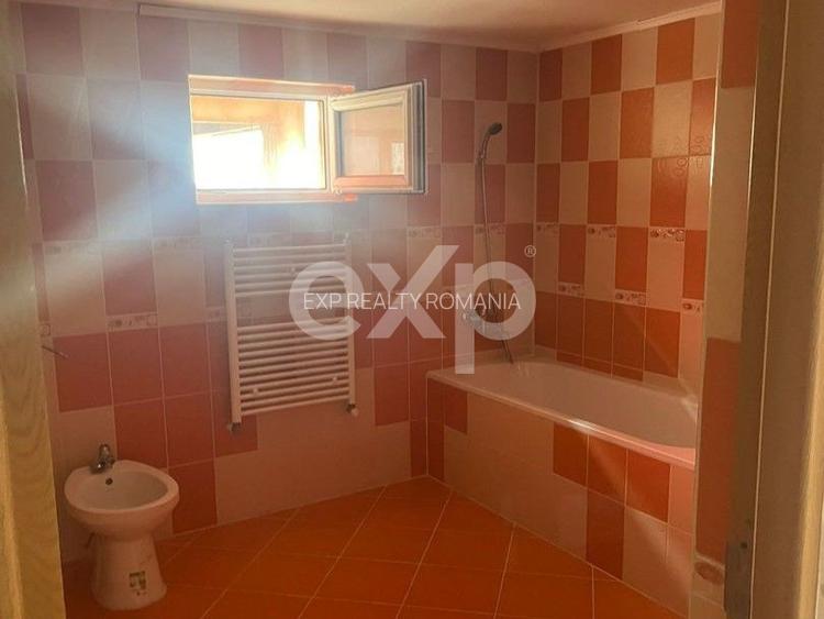 Casă / Vilă cu 6 camere de vânzare Leontinesti - Bacau - 7