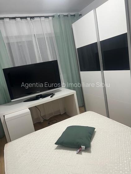 Apartament cu 3 camere si 2 bai de inchiriat in Sibiu str Doamna Stanca - 12