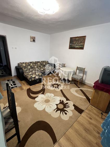 Garsonieră de închiriat – zona Micro 3 (bloc K6) - 2