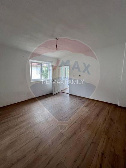 Casă / Vilă cu 5 camere de vânzare - 6