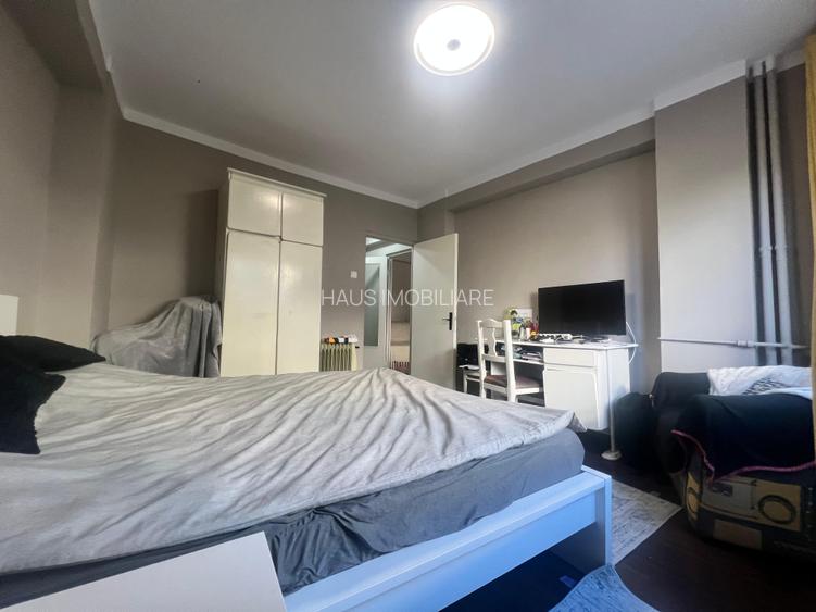 Centru apartament 3 camere renovat etajul 1 vedere stradala - 6