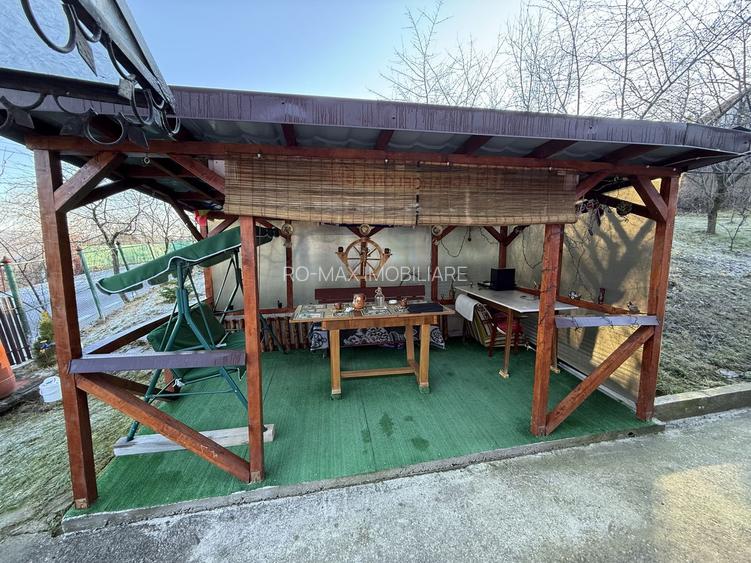 Casa demolabila  și teren 800mp cu toate utilitățile deschidere 26,5mp - 29