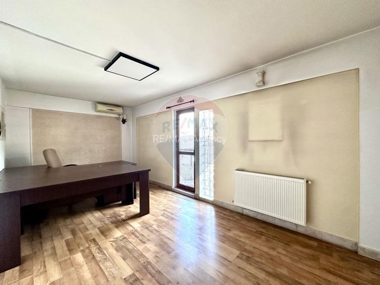Spații Birouri de închiriat in Vila Str Comana Sector 1 - 7