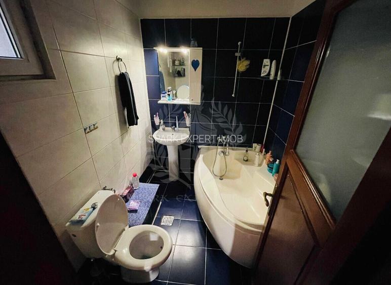 2 CAMERE // REPUBLICII // MOBILAT - 6