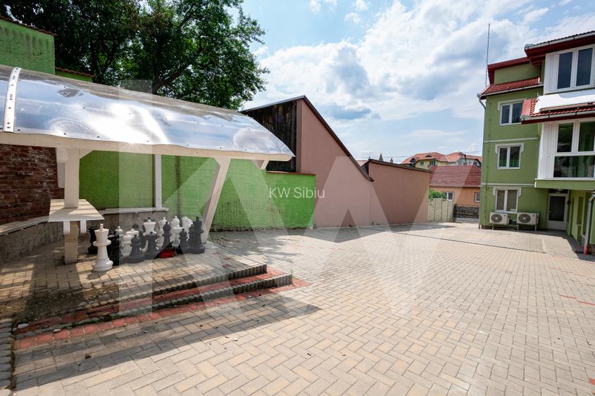 Cladire cu 15 camere si potential de pensiune in Ocna Sibiului - Investitie top - 27