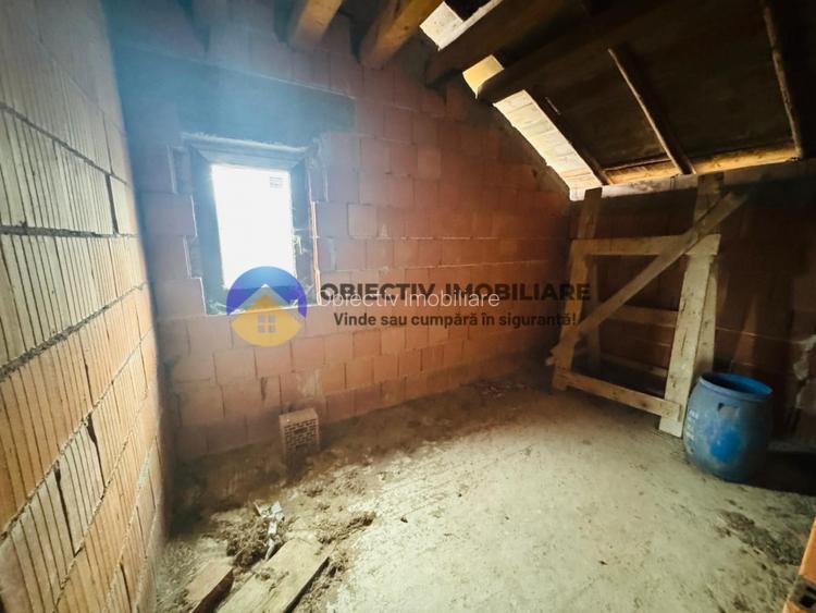 Vila la rosu  + teren 500 mp de vanzare – Zona Fermelor - 9