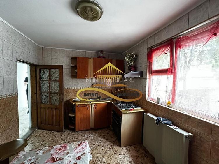 Casă individuală P+M în cartierul CFR Bacău 500 mp teren - 19