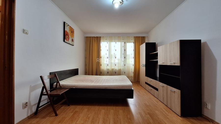 Vanzare garsoniera Titan / Codrii Neamtului / decomandata / etaj 8 / 10 - 2