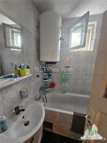 Casa la curte cu garaj dublu langa Padurea Rosu - 7