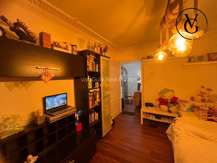 Apartament 2 camere - Metrou 1 Dec - 6 min- Centrala proprie - 3