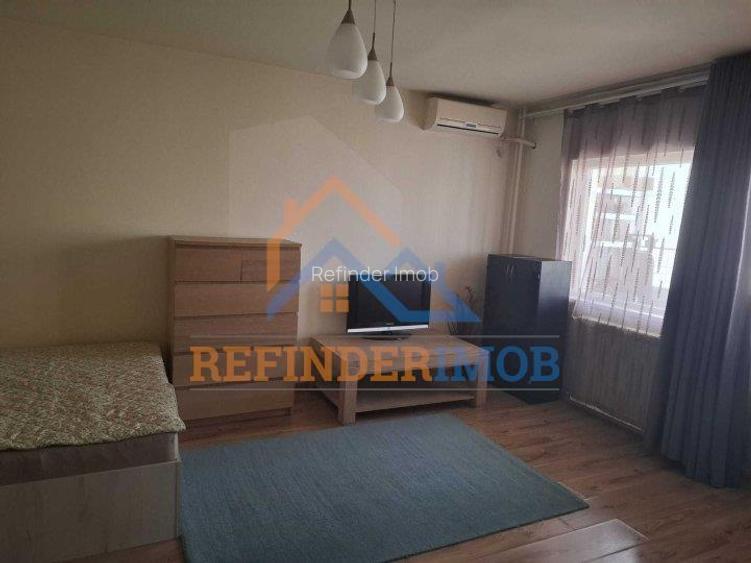 Garsoniera de vanzare, zona Mall Vitan - 2