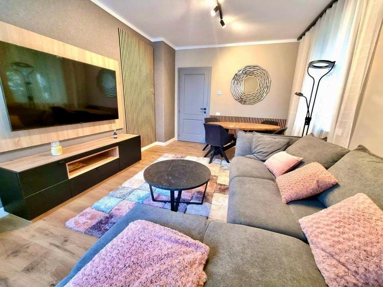 Apartament premium cu 2 camere, zonă centrală, prima închiriere + parcare