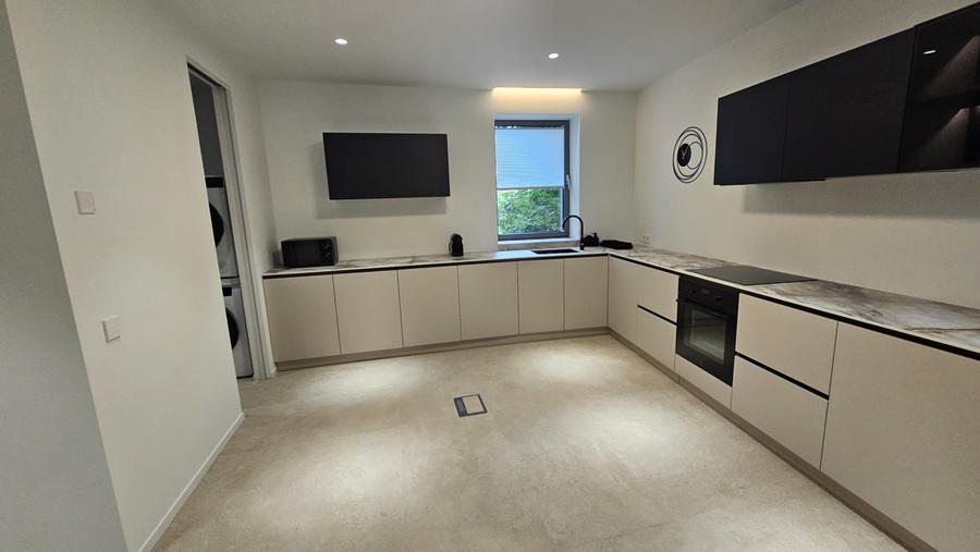 Apartament in Imobil boutique de lux, 2026, curte proprie 125 mp, impecabil