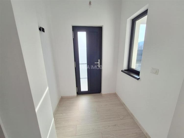 Casa parter, 72 mp, teren 270 mp, 3 camere, zona Hemeius - 23